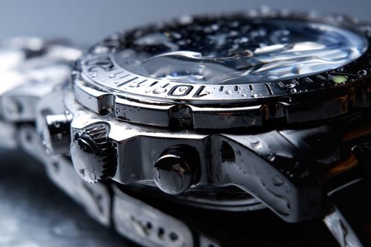 Zaparowany zegarek – jak odparować zegarek?